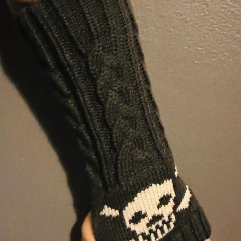 Dark Grey Skull Knit Arm Warmers Women's Size OS